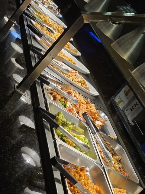 z_001_buffet_line